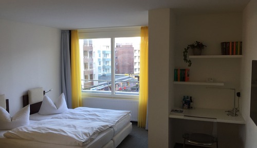 Habitación doble, balcón, mirando al mar
