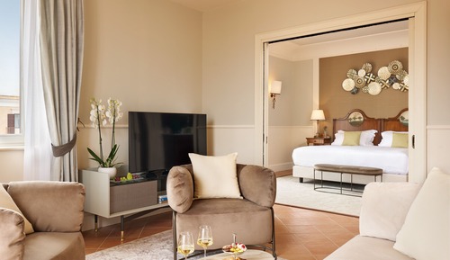 Suite, vistas a la piscina