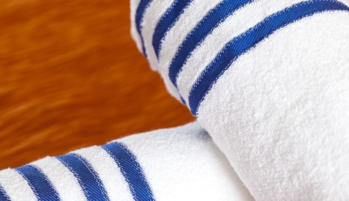 Suite estudio, 1 cama de matrimonio grande, frente al mar