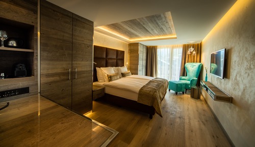 Premium Chic Room