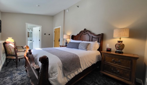 Main Inn - 1 King Bed - Suite