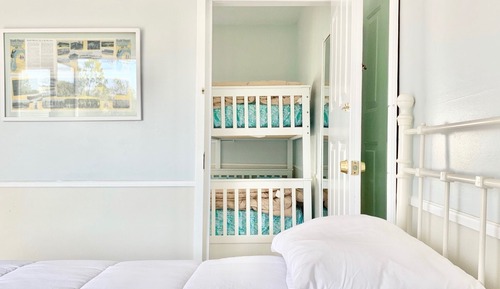 Suite familiar, baño privado (Lake House Twin/Full Bunk)