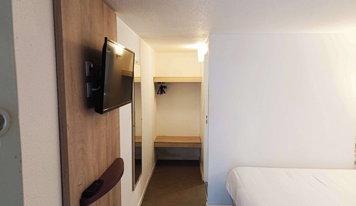 Habitación, varias camas