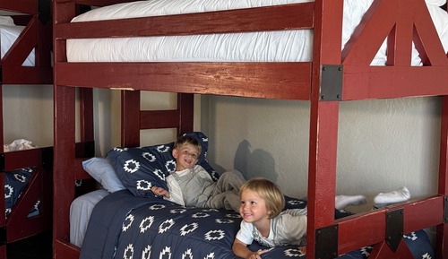 Suite familiar, 1 cama de matrimonio grande, cocina, vistas al patio