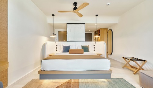 Junior Suite Side Sea View