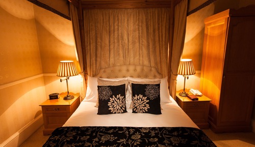 Habitación doble (Four Poster Bed)