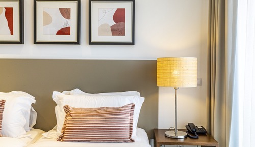 Estudio, vistas a la piscina