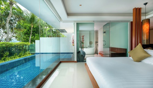 Villa, piscina privada, frente a la playa