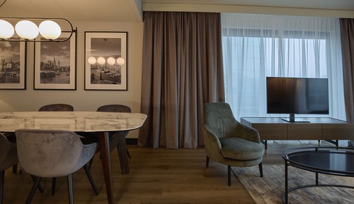 Suite de diseño (Airfield View)