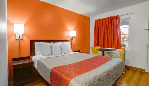 Habitación Deluxe, 1 cama de matrimonio, fumadores, frigorífico y microondas