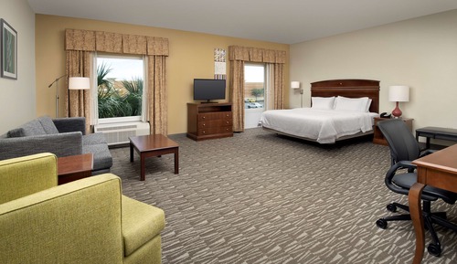 Suite, 1 cama de matrimonio grande, accesible para personas con discapacidad (Roll-In Shower)