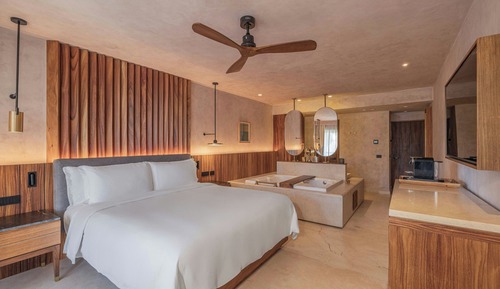 Habitación estándar, 1 cama de matrimonio grande, balcón (Guest Room)