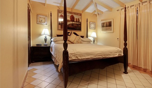 Habitación, 2 habitaciones, en la zona del jardín