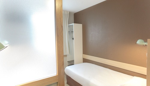 Habitación con 2 camas individuales