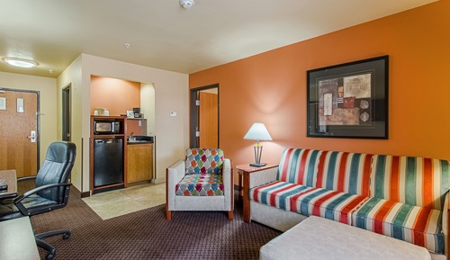 1bedroom suite w/living room w/sofabed