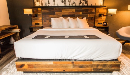 Habitación, 1 cama de matrimonio grande, accesible para personas con discapacidad (The Alpinist)