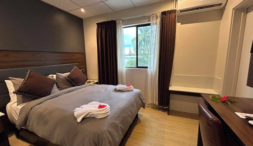 Habitación estándar con 1 cama doble o 2 individuales, 1 cama doble o 2 individuales, baño privado