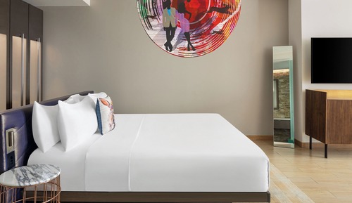 Suite Deluxe, 1 cama de matrimonio grande, patio (Mobility/Hearing Access, Transf Shwr)