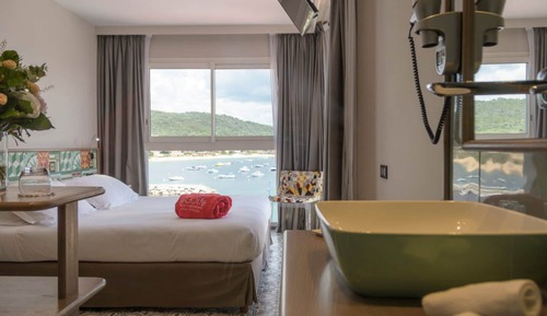 Suite, vistas al mar