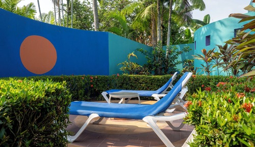 Garden Bungalow 2 Full Size Bed