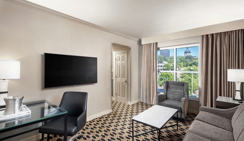 Suite junior con cama matrimonial grande