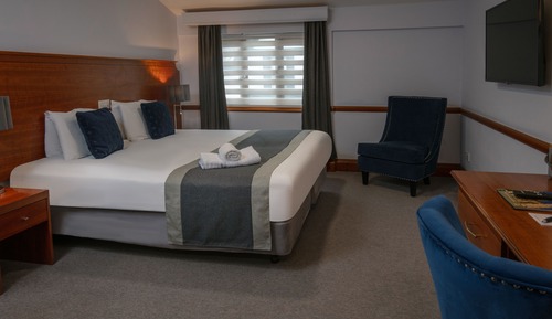 Habitación superior, 1 cama de matrimonio grande, no fumadores