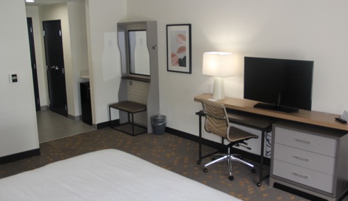 Habitación estándar, 1 cama de matrimonio grande, bañera accesible (Accessible Tub)