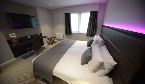 Habitación Premium con 1 cama doble o 2 individuales