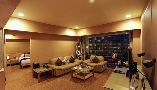 Uranus Premier Lagoon View Suite with Bath Tub and Private Balcony - King Bed