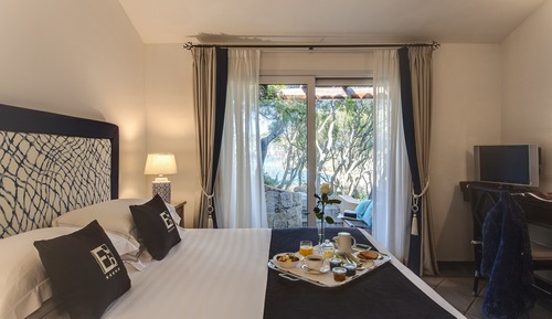 Villa Confort, 2 habitaciones, patio, vistas al mar (Bouganville, 90 steps from reception)