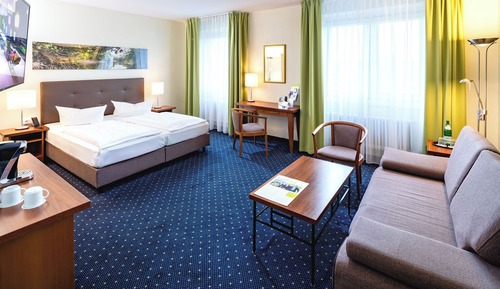 Estudio panorámico, 1 cama doble con sofá cama, no fumadores, junto al lago