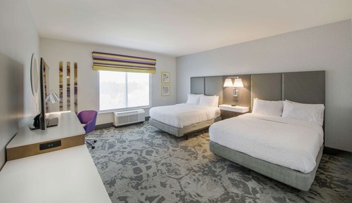 Estándar con 2 camas matrimoniales