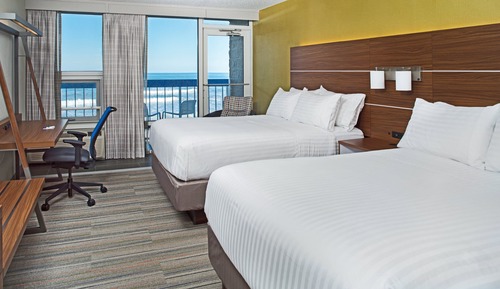 Habitación estándar, 2 camas de matrimonio, frente al mar