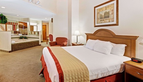 Suite, 1 cama doble, accesible para personas con discapacidad (Mobility Accessible, Non-Smoking)