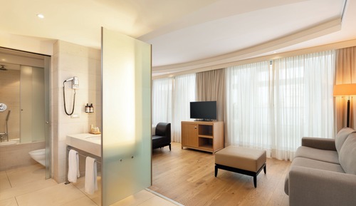 Habitación familiar con 2 camas individuales, balcón