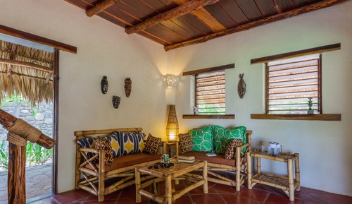 Bungalow superior, 2 habitaciones, frente a la playa (With Fan Bungalow de 2 dormitorios)