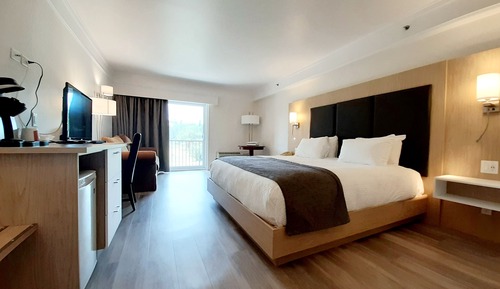 Habitación superior, 1 cama de matrimonio grande con sofá cama, junto a la montaña