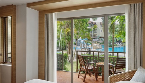 Habitación, 2 camas dobles, no fumadores, vistas a la piscina (Larger Guest room, Terrace)