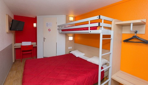 Habitación estándar, varias camas (1 Double and 1 Single bed)