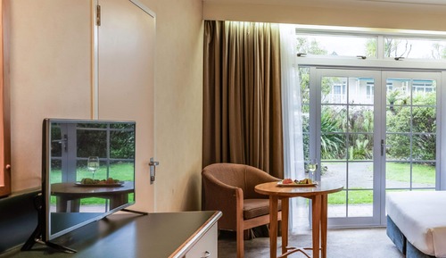 Habitación superior, 2 camas de matrimonio, balcón (Tauhara)