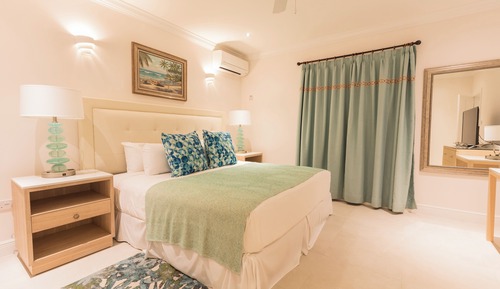 Water´s Edge Villa 1