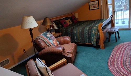 Estudio, varias camas, cocina, vistas a la ciudad