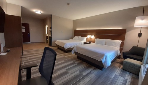 Habitación estándar, 2 camas de matrimonio (Extra Floor Space)