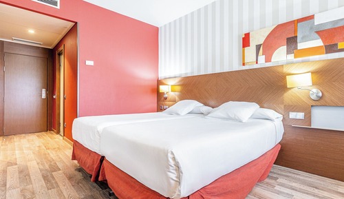 Habitación clásica con 2 camas individuales