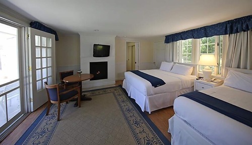 Habitación básica, varias camas