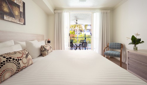 Hotel Lagoon Swim-Out