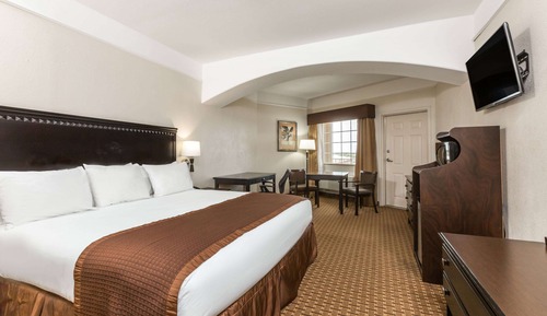 Habitación estándar, 1 cama de matrimonio grande, balcón