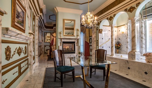 Habitación (The Mansion)