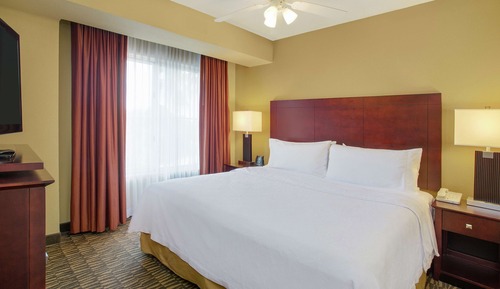 Suite, 1 cama de matrimonio grande (Mobility & Hearing, Roll-in Shower)