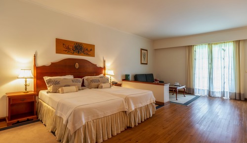 Suite junior, balcón, vistas al jardín